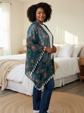 Green Floral Sheer Kimono With Fringe